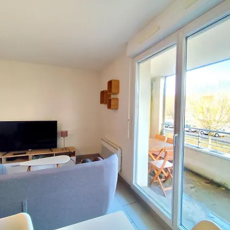 La Fraternite, 4 Chambres, 2 Parkings, 2 Salle D'eau, Wifi Apartment Poitiers