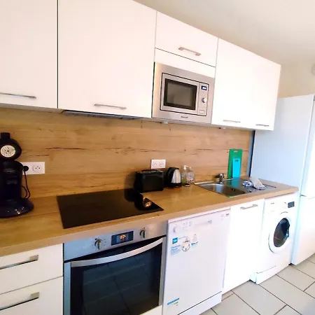 Apartment La Fraternite, 4 Chambres, 2 Parkings, 2 Salle D'eau, Wifi